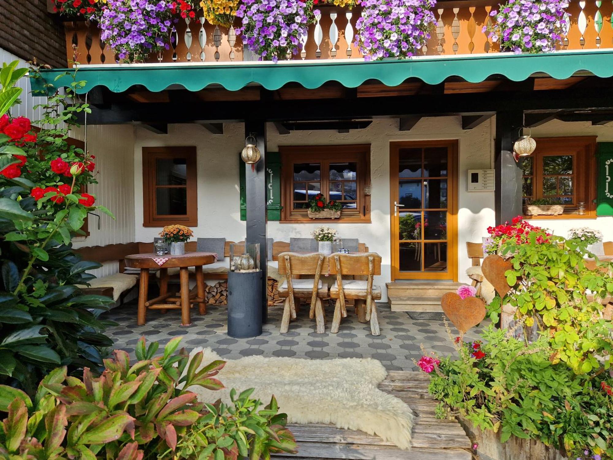 Gastehaus Fritz Guest house Mittelberg